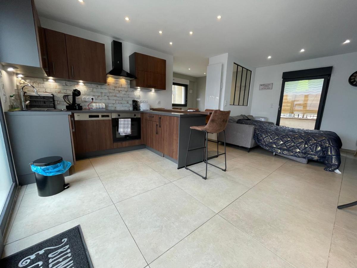 Studio Loft Du Lac Avec Terrasse Avec Vue Sur Le Lac Et La Motte Apartamento Vaivre-et-Montoille Exterior foto