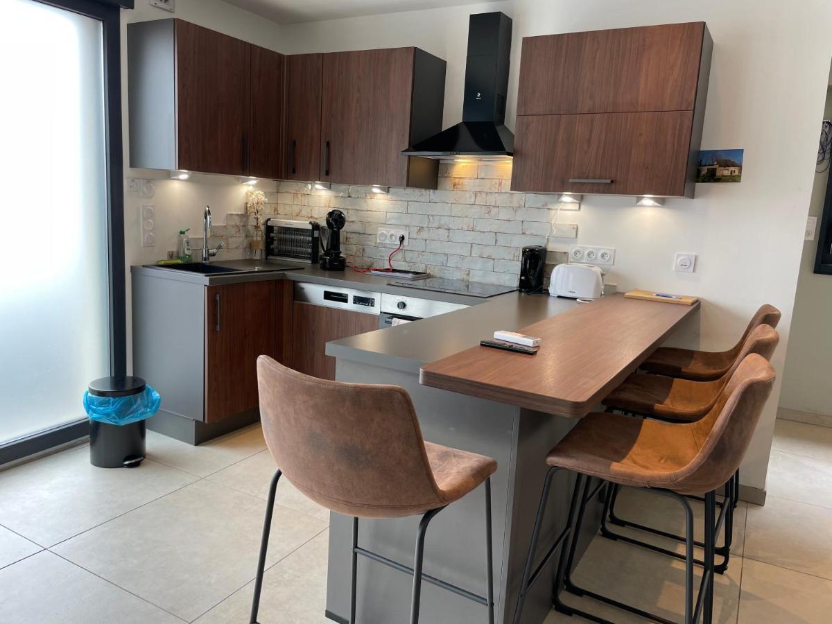 Studio Loft Du Lac Avec Terrasse Avec Vue Sur Le Lac Et La Motte Apartamento Vaivre-et-Montoille Exterior foto